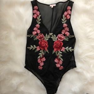 NWOT Floral bodysuit